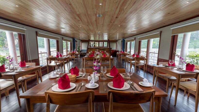 Ha Long Bay - Bai Tu Long Bay Luxury Boat Tour & Transfer - Titop Island for a 360-degree view