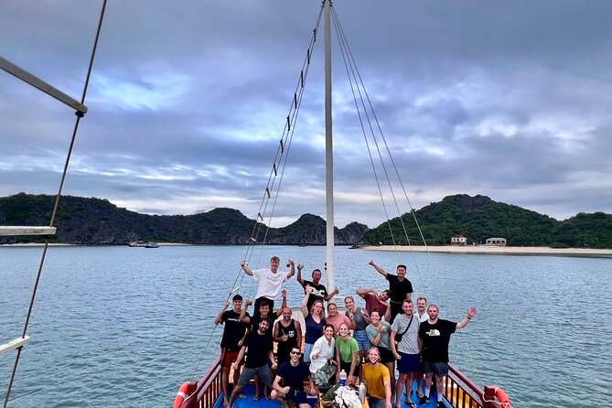 Ha Long Bay Cruise Day Tour-Cave, Kayaking,Ti top island & Lunch - Lunch onboard: useful, filling, and uneven