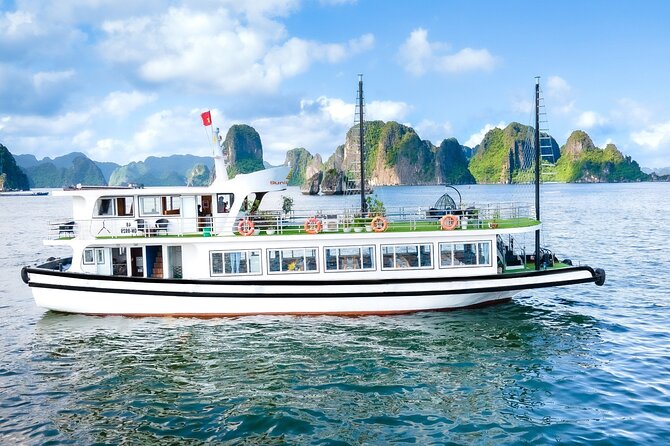 Ha Long Bay Day Cruise From Ha Noi - Luon Cave by kayak or bamboo boat