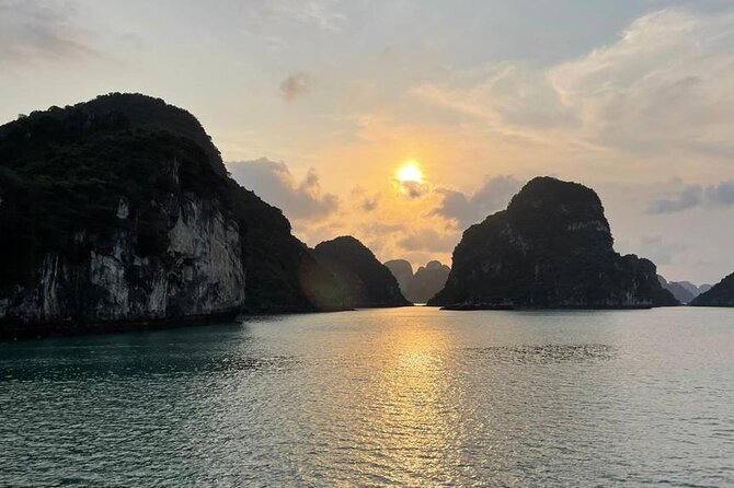 Ha Long Bay Day Cruise From Ha Noi - Boarding at Tuan Chau Harbor