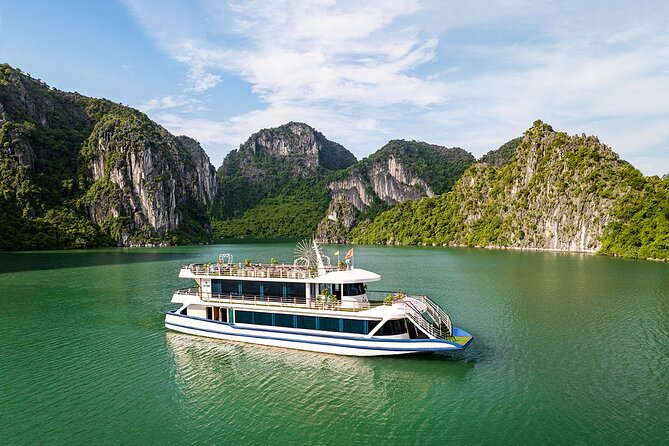 Ha Long Bay Luxury Cruise from Hanoi with Jacuzzi & Local Lunch - Is $61.75 good value?