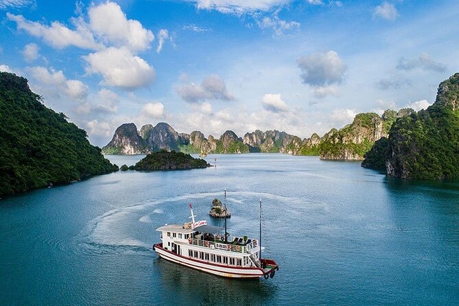 Ha Long Bay Six Hours Trip Kayaking & Swimming on Beach - What this Ha Long Bay day is really like