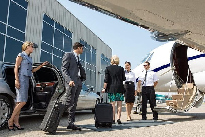 Ha Noi airport Arrival or Departure By Private car transfers - Who will get the most from this transfer