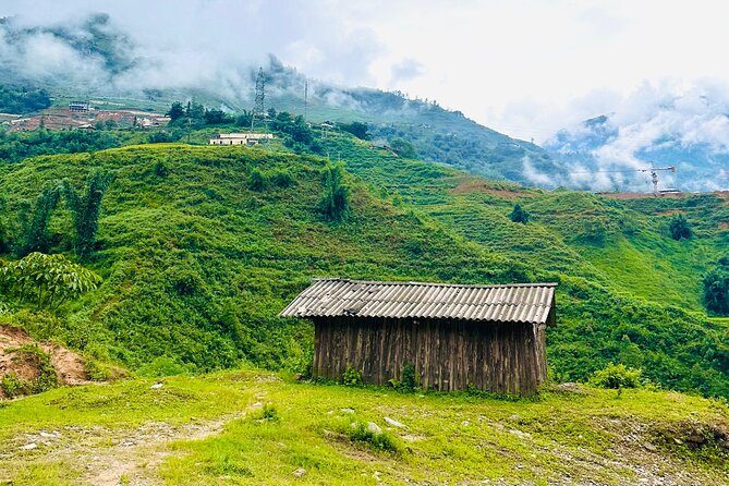 Ha Noi Car Transfer to Sapa or Vice Versa - A direct Hanoi to Sapa ride without station changes