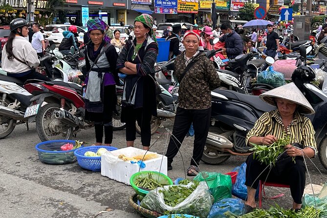 Ha Noi Car Transfer to Sapa or Vice Versa - The main drawback: no views on demand