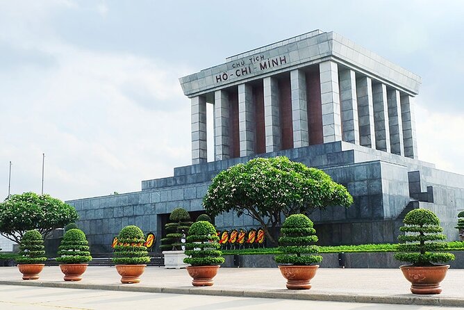 Ha Noi City Tour & Coffee Class - Hoa Lo Prison brings a harder story