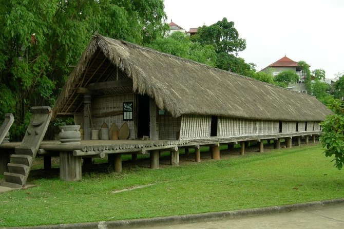 Ha Noi City tour - Group tour - Ho Chi Minh’s mausoleum and working homes