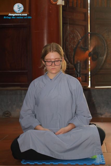 Ha Noi - Half-day Mindfulness meditation retreat - Releasing animals as a compassionate act