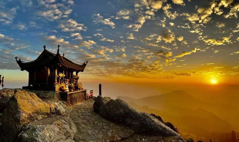 Ha Noi: Yen Tu Mountain - UNESCO Cultural Heritage Day Tour - Reaching Yen Tu by cable car