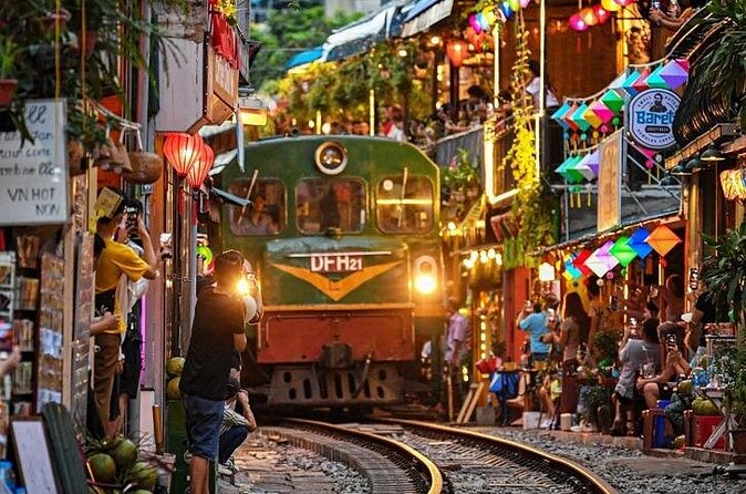 Half City Tour in Ha Noi - The guide can shape the whole experience