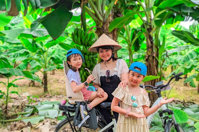 Half Day Ha Noi Tour by E-bike - A market stop at Thanh Ha