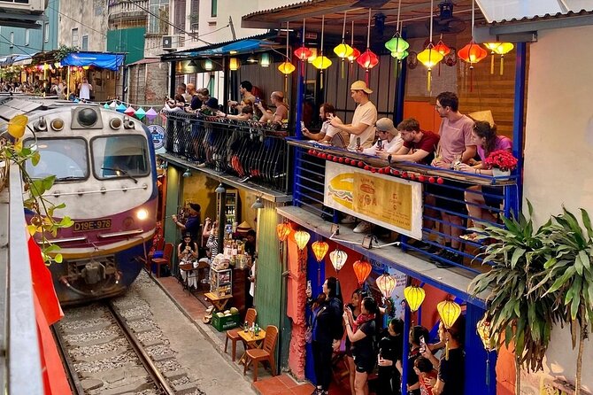 Half-Day Hanoi Highlights and Train Street Experience - Tran Quoc Pagoda and the calm of West Lake