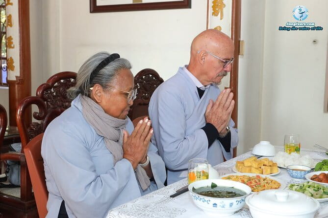 Half-Day Mindfulness Meditation Retreat in Hanoi - Starting with pagoda rules and sutra chanting
