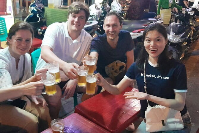 Half-Day Mindfulness Meditation Retreat in Hanoi - Speaking with monks about a different kind of life