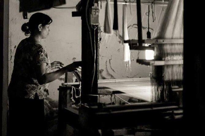 Half Day Tour Van Phuc Silk Village and Train Street Coffee - The Small-Group Advantage With Chung