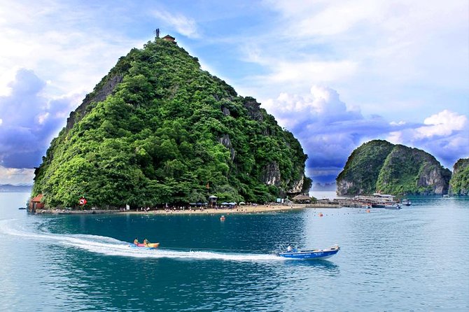 Halong 6 hours Boat tour with Cave, Kayak, lunch, transfer high-way from Hanoi - Lunch, guide service, and the shared boat