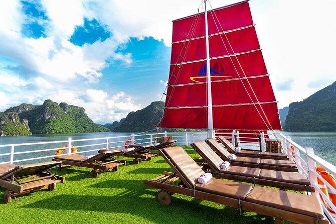 Halong & Bai Tu Long Luxury Day Tour - Fishing village & Kayak - Vung Vieng fishing village by kayak or bamboo boat
