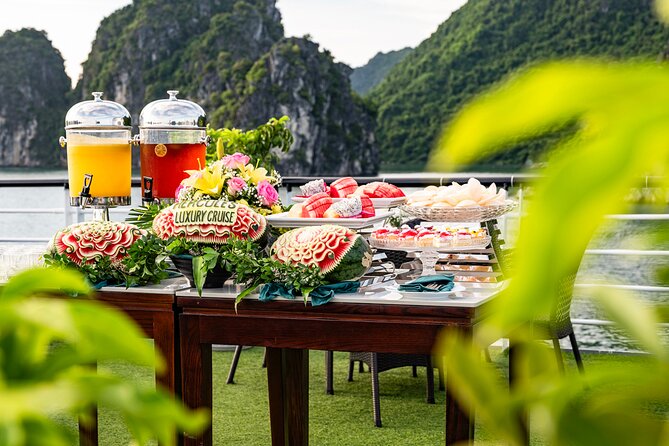 Halong bay 5star Cruise Day Trip: Buffet lunch & Limousine bus - A long day from Hanoi to Tuan Chau Marina