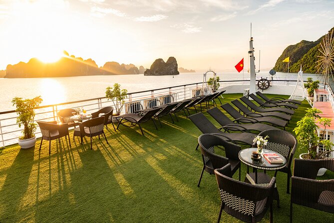 Halong bay 5star Cruise Day Trip: Buffet lunch & Limousine bus - The limestone islets and the rhythm of the cruise