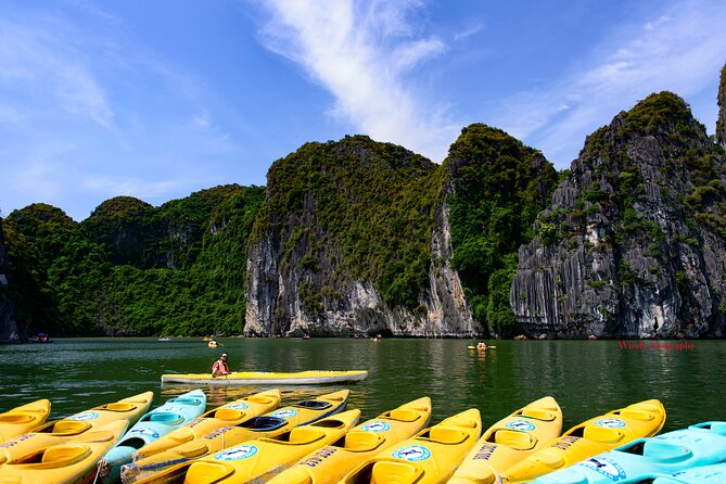Halong Bay 6 Hours Cruise with Buffet, Sung Sot, Luon Cave, Titop - Guide service and the names connected with the booking