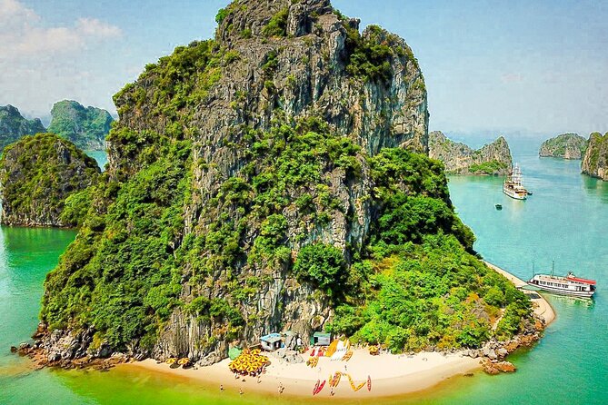 Halong Bay Cruise 3D2N - Kayaking Explorer & Round-trip transfer from Hanoi - Kayaking around Luon Cave and Titop Island