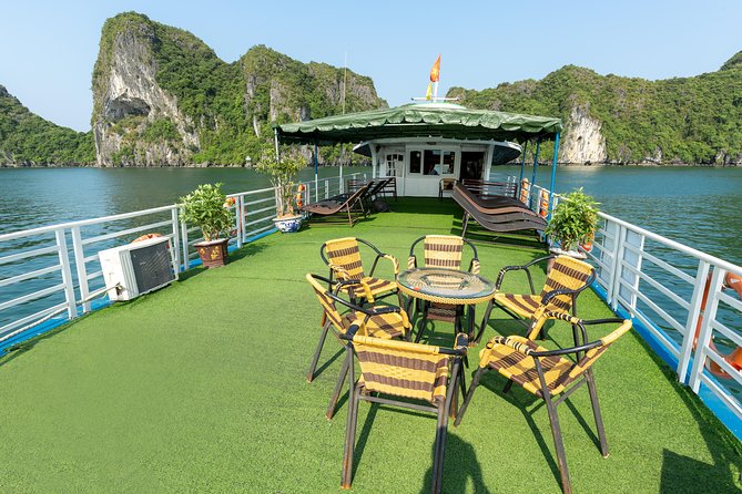 Halong Bay Cruise Day Trip: Visit Thien Cung Cave, Kayaking & Lunch - best price - Key points at a glance