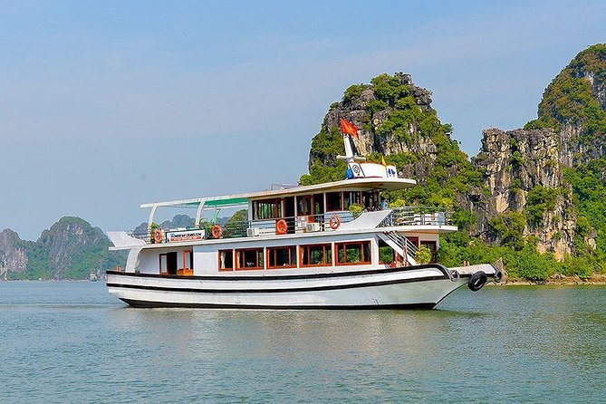 Halong Bay Cruise One Day Tours - Cruising among Halong Bay’s limestone towers