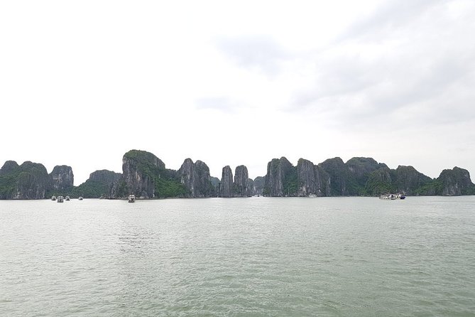 Halong Bay Cruise Tour from Hanoi with Kayak Adventure - Thien Cung Cave and its unusual rock shapes