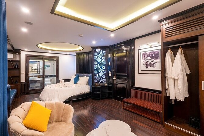 Halong Bay Cruises many options - Evening aboard the cruise ship