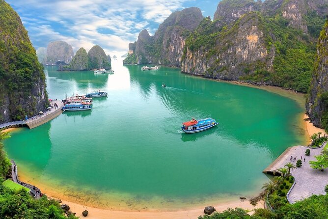 HaLong Bay Day Cruise with Kayaking, Swimming, Hiking and Lunch - Kayaking or bamboo boat time