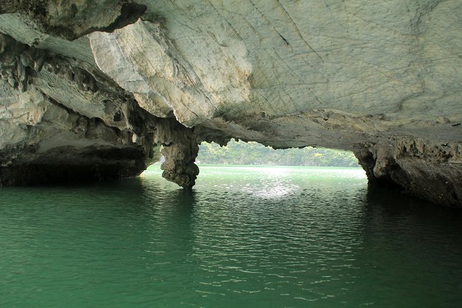 Halong Bay Day Tour: 4 hour cruising, caving, kayaking & lunch - What $60 includes, and what it does not