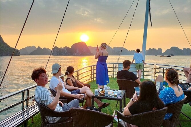 Halong Bay Day Tour 6Hour Deluxe Cruise Limousine Bus Small Group - Hang Luon by kayak or bamboo boat