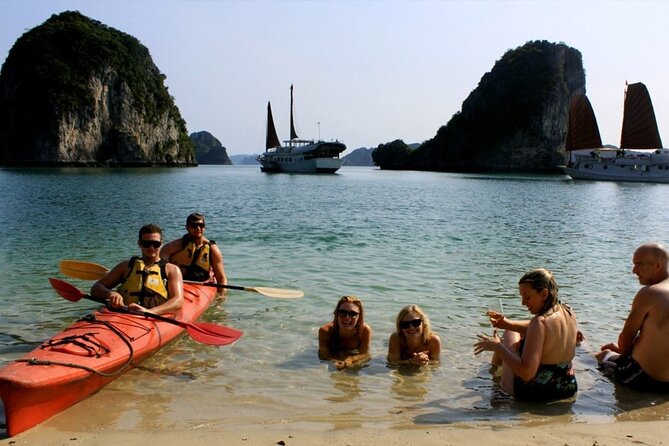 Halong Bay Day Tour By Diamond Era Cruise,Titop,Sung Sot & kayak - Guides and group management