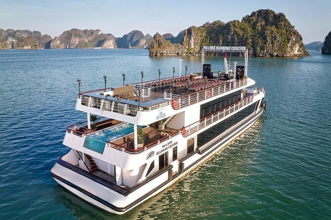 Halong Bay Day Tour Luxury Cruise With Jacuzzi and Buffet Lunch - Sung Sot Cave, Halong Bay’s big cave stop