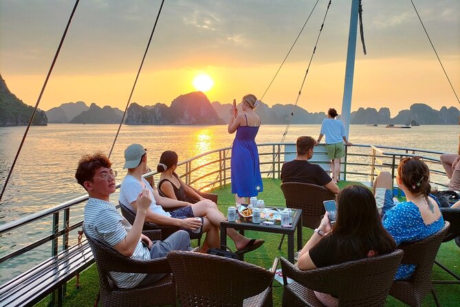 Halong Bay Day Tour: Visit Cave Island Kayaking Swimming Lunch - Sung Sot Cave: Halong Bay’s Big Showpiece