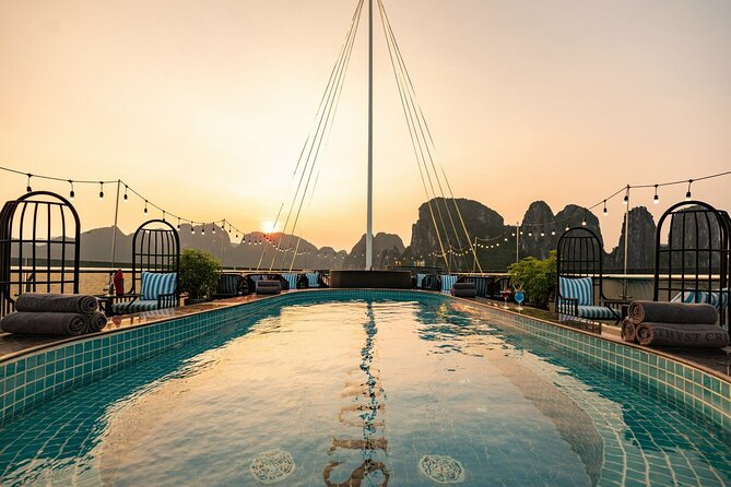 Halong Bay Day Tour With Sunlight Luxury Cruise With Transfer - Kayaking or bamboo boating at Luon Cave