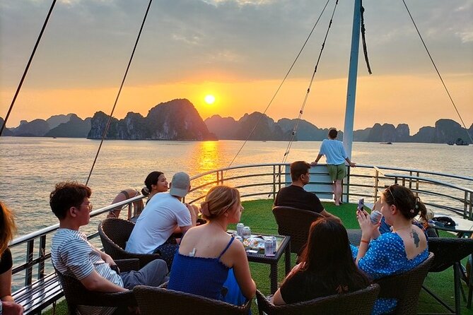 Halong Bay Day Trip 6hour: Buffet Lunch,Limousine bus,small group - What the guide and transport add