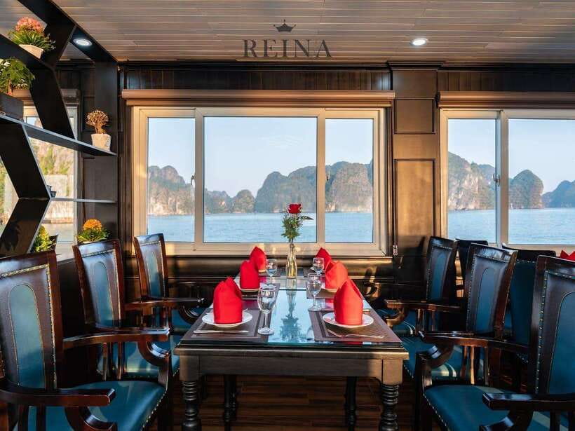 Halong Bay: Full-Day 4-Star Experience with Kayaking - The pearl farm stop before boarding