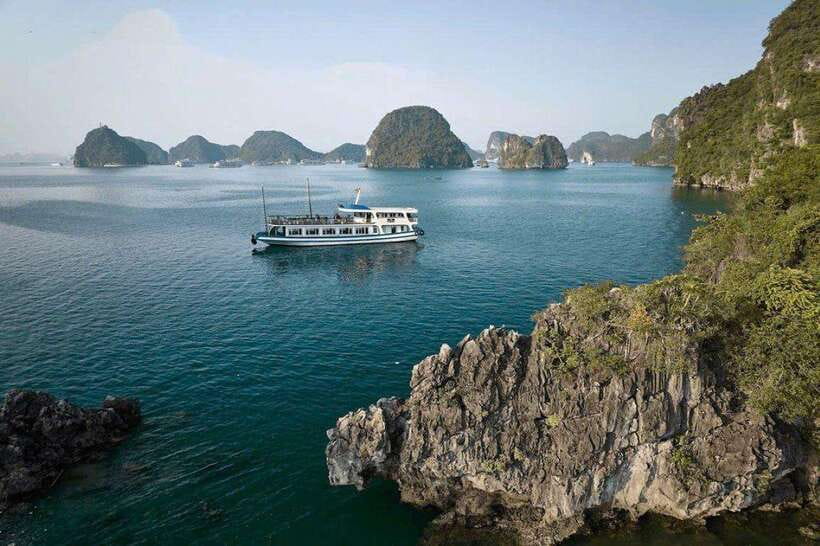 Halong Bay: Full-Day 4-Star Experience with Kayaking - Getting from Hanoi to the bay