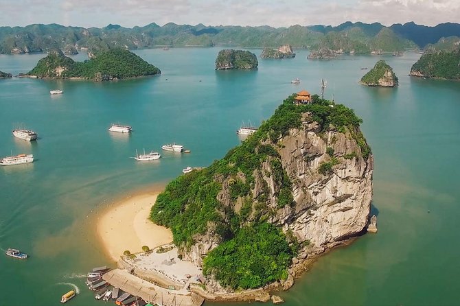 Halong Bay Full-Day - 5.5 Hours On-Boat With Cave And Kayaking - Kayaking or a bamboo boat through Luon Cave