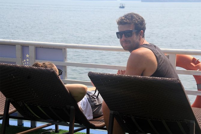 Halong bay full day trip from Hanoi: Visiting Thien Cung, Dau Go cave & Kayaking - Kayaking around Ba Hang and the tunnel