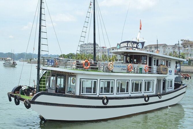 Halong Bay Full-Day with 6 Hour Cruise Kayaking, Swimming, Lunch - Hang Luon, by kayak or bamboo boat