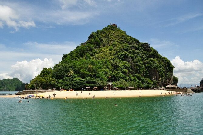 HaLong Bay Full Day With Surprise Cave, Kayaking, Swimming,Lunch - Guides, organization, and the human side