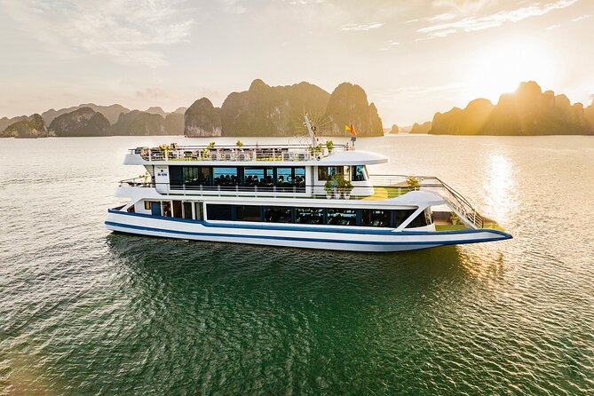 Halong bay Luxur Cruise Day trip: Buffet lunch & Limousine bus - Quick take: what matters most