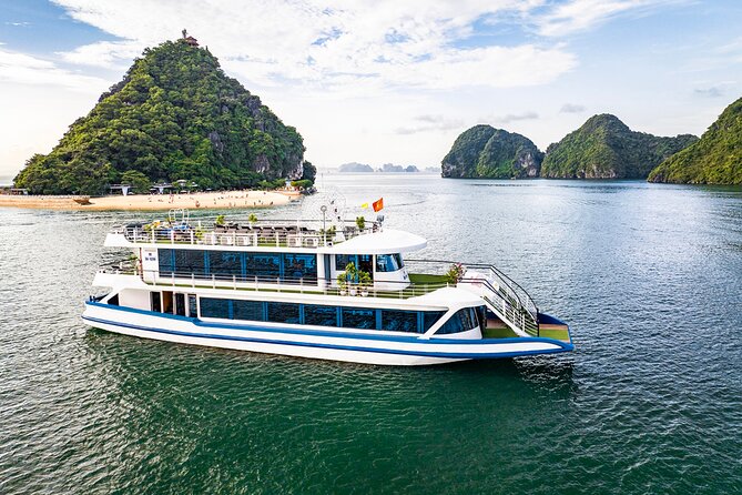 Halong bay Luxury Cruise Day trip: Buffet lunch & Limousine bus - Leaving Hanoi by limousine bus