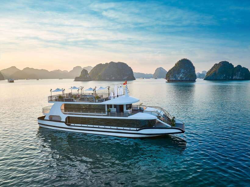 Halong Bay: Luxury Day Cruise with Buffet, Kayak, Swim - Why this Halong Bay day cruise works
