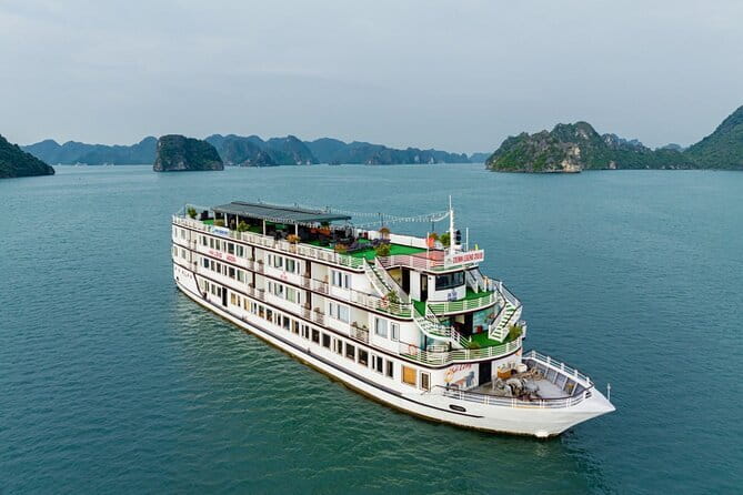 Halong Bay Shore Excursion: Full Day Cruise Tour from Cruise Port - A pearl farm with a useful local angle