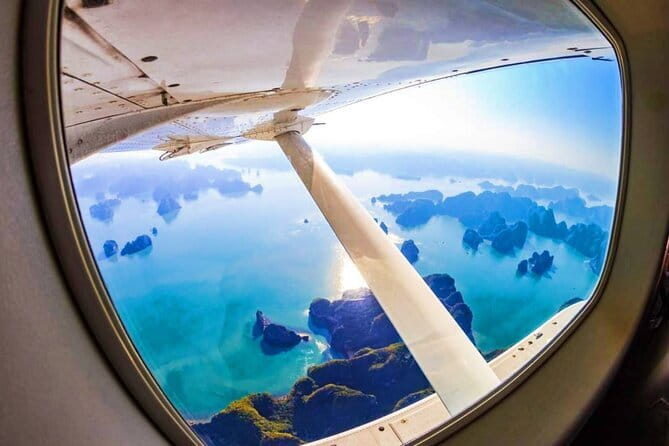 Halong Bay Sightseeing with Seaplane 25 Minutes on the Sky - Bo Hon Island and the bay’s larger pattern