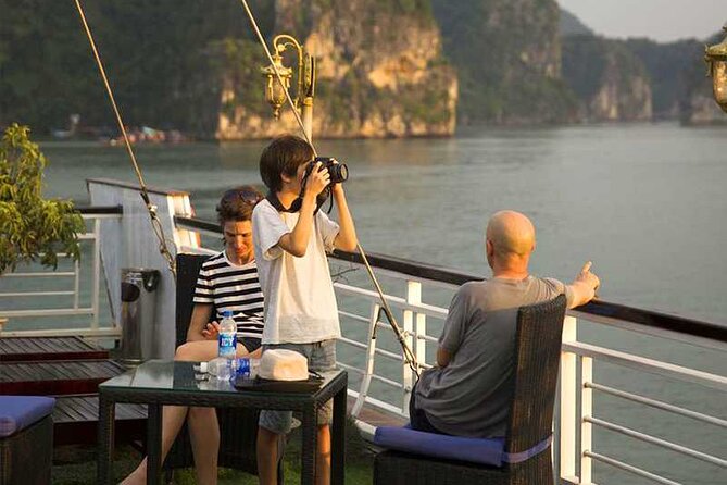 Halong Bay Tours 2 Days 1 Night on 5 Star Cruise (BEST CHOICE) - Day one: entering Halong Bay by wooden junk
