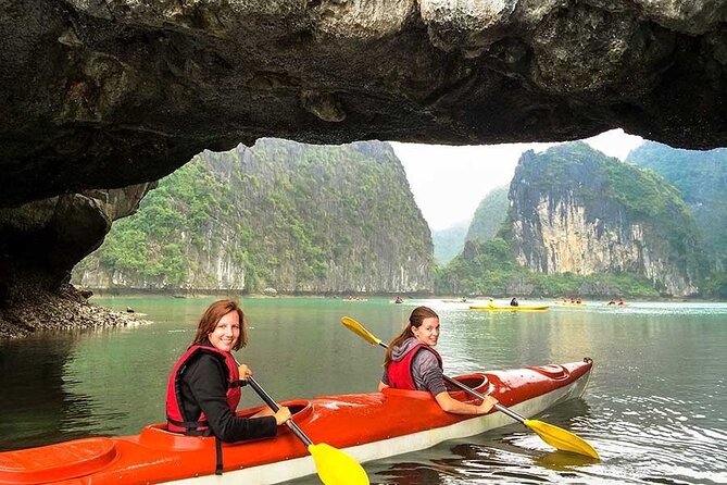 Halong Excursion Cruise with Kayaking, Swimming & Cave Visit - Tuan Chau Harbor and the start of the cruise